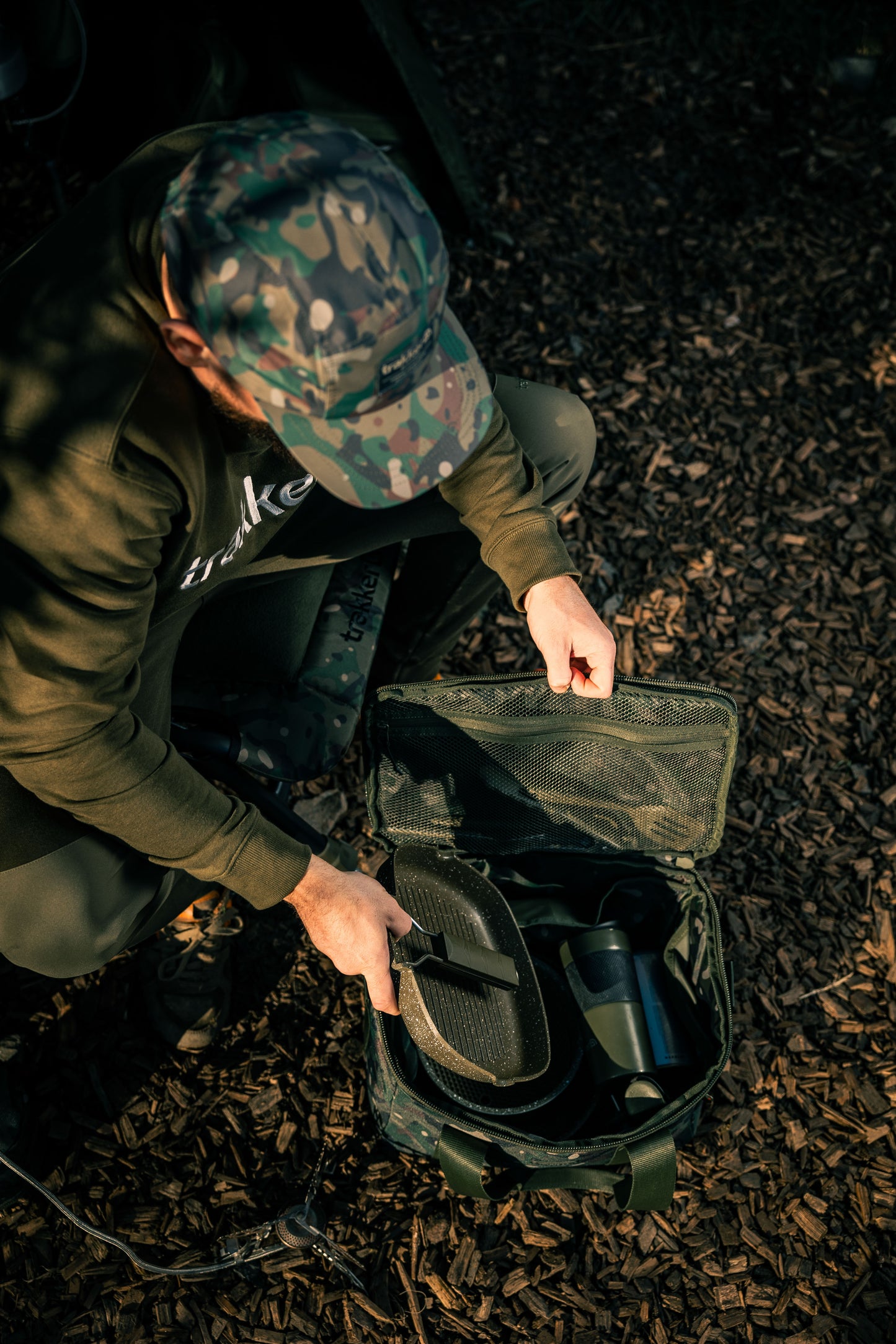 Myon Baits Geanta Trakker NXC Camo Cook-R Bag Trakker camping trakker